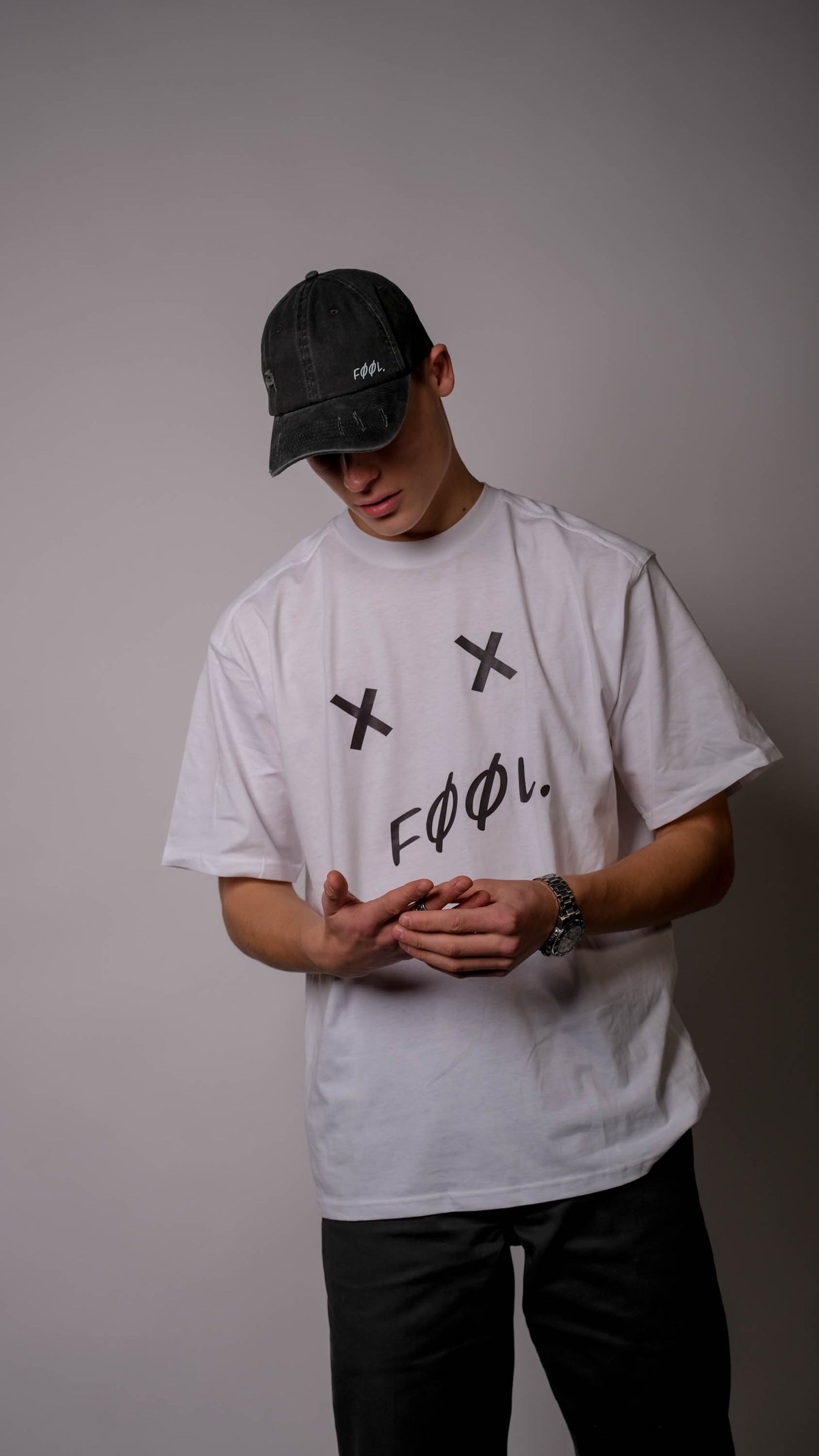 FØØL abstract bear design T-shirt - Wit