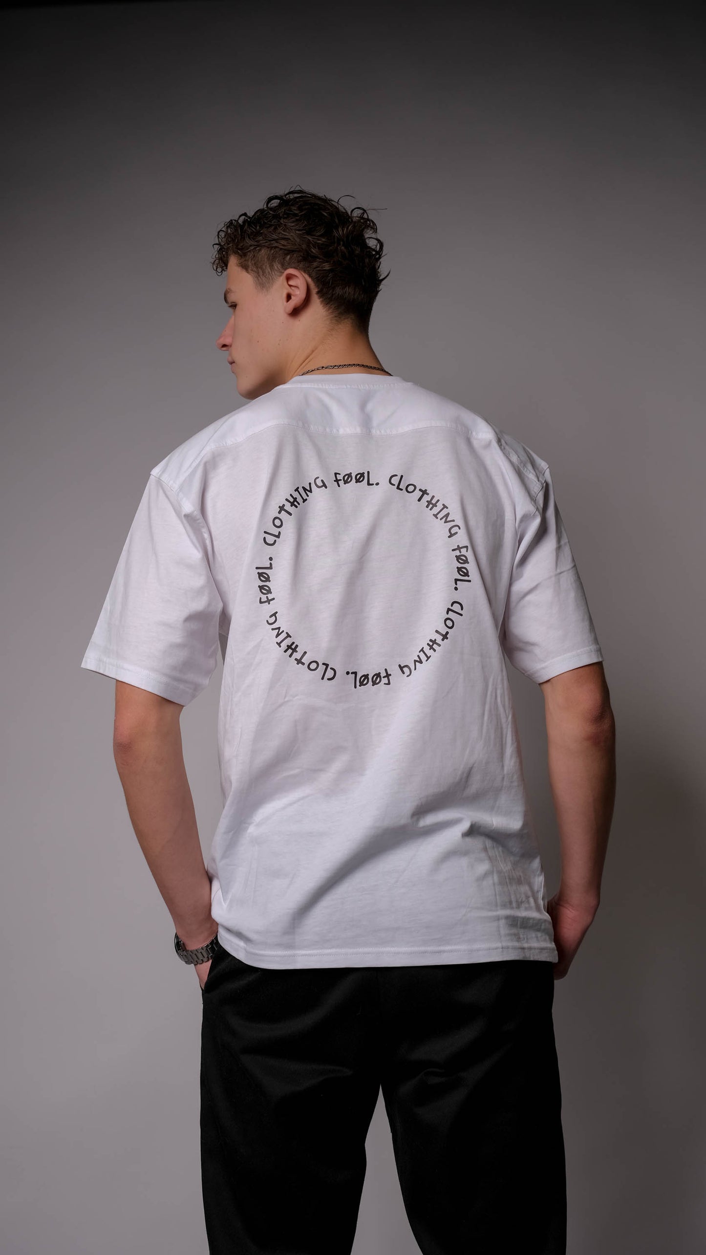 FØØL black circle T-shirt - Wit